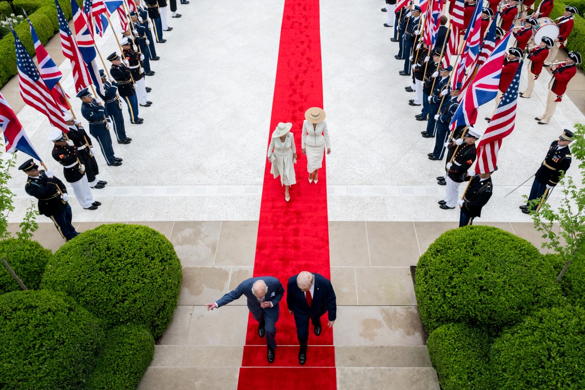 President Donald J. Trump, King Charles III, First Lady Melania Trump and Queen Camilla walk through the White House Rose Garden to the Oval Office, Tuesday, April 28, 2026.(Official White House Photo by Molly Riley)