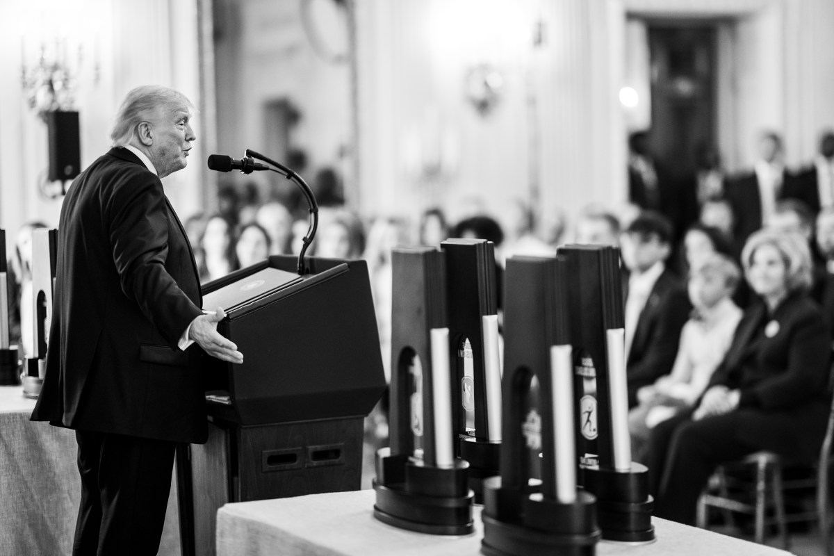 President Donald J. Trump delivers remarks in the State Dining Room for NCAA Collegiate National Champions Day at the White House, Tuesday, April 21, 2026. (Official White House Photo by Daniel Torok)