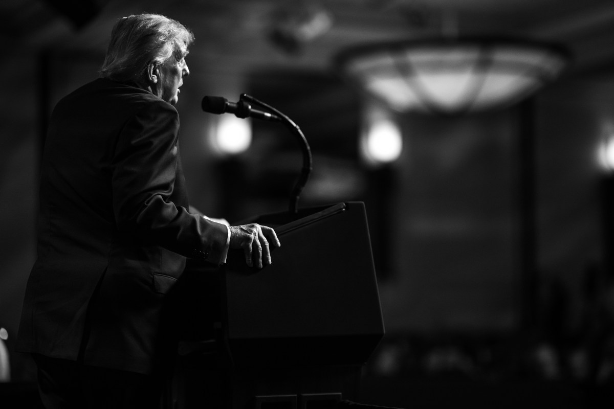 President Donald J. Trump attends a dinner for the Forum Club of the Palm Beaches, Friday, May 1, 2026, at the Raymond F. Kravis Center for the Performing Arts in West Palm Beach, Florida. (Official White House Photo by Daniel Torok).