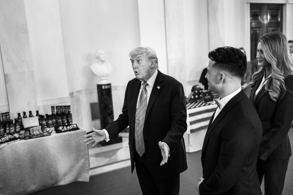 President Donald J. Trump and SBA Administrator Kelly Loeffler greet small business owners and views displays of their products during a Small Business Summit, Monday, May 4, 2026, on the State Floor of the White House. (Official White House Photo by Molly Riley)