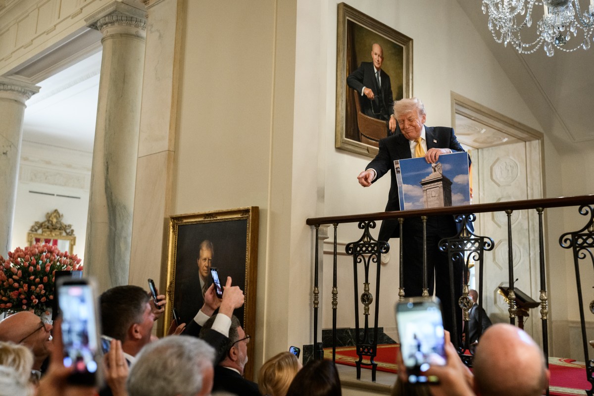 President Donald J. Trump speaks with guests after delivering remarks during a reception on the State Floor for the Trust for the National Mall, Wednesday, May 6, 2026. (Official White House Photo by Joyce N. Boghosian)