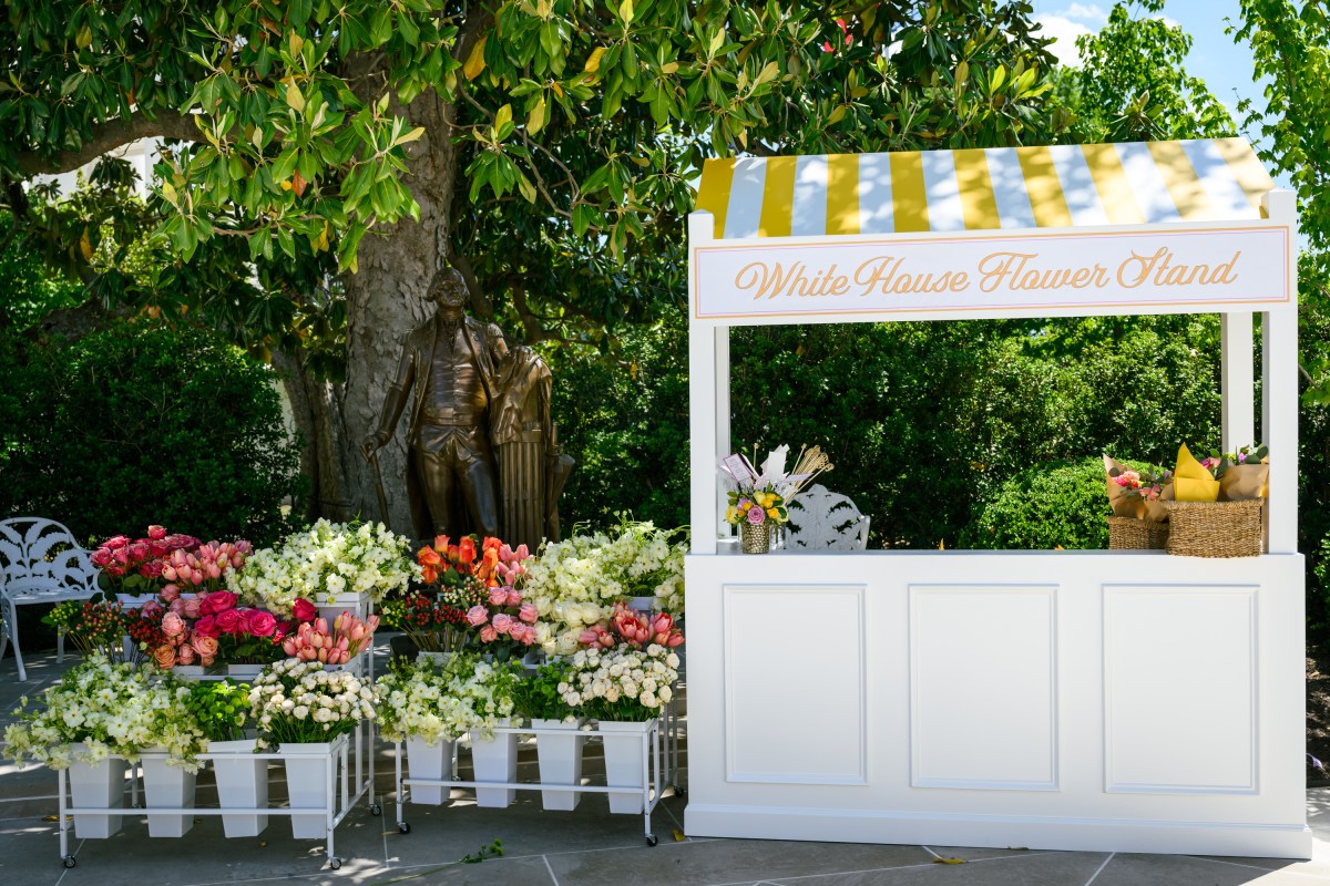 President Donald J. Trump hosts Angel Moms and Gold Star Mothers for a Mother’s Day Luncheon in the White House Rose Garden, Friday, May 8, 2026. (Official White House Photo by Joyce N. Boghosian)