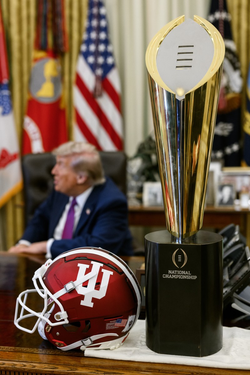 President Donald J. Trump invites the 2025 College Football Champions, the Indiana University Hoosiers, to visit the Oval Office, Monday, May 11, 2026. (Official White House Photo by Molly Riley)