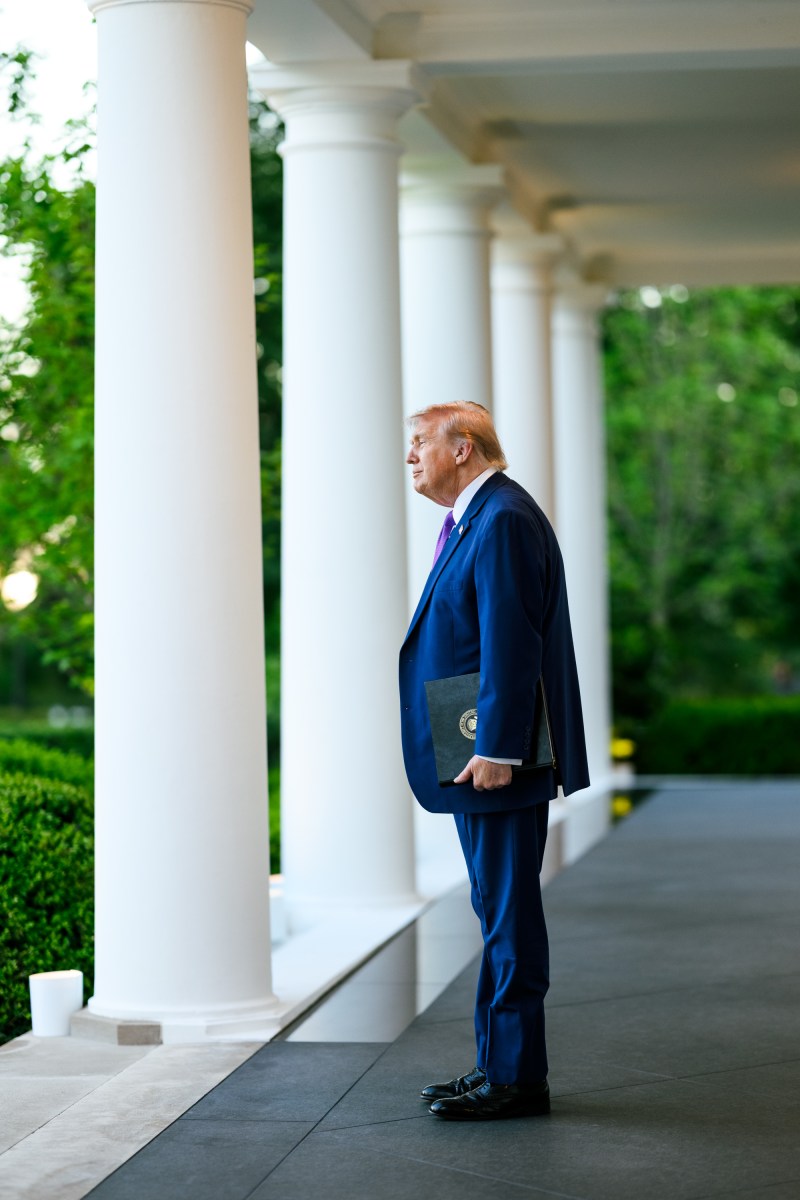 President Donald J. Trump hosts a Rose Garden Club dinner in honor of Police Week in the White House Rose Garden, Monday, May 11, 2026. (Official White House Photo by Molly Riley)