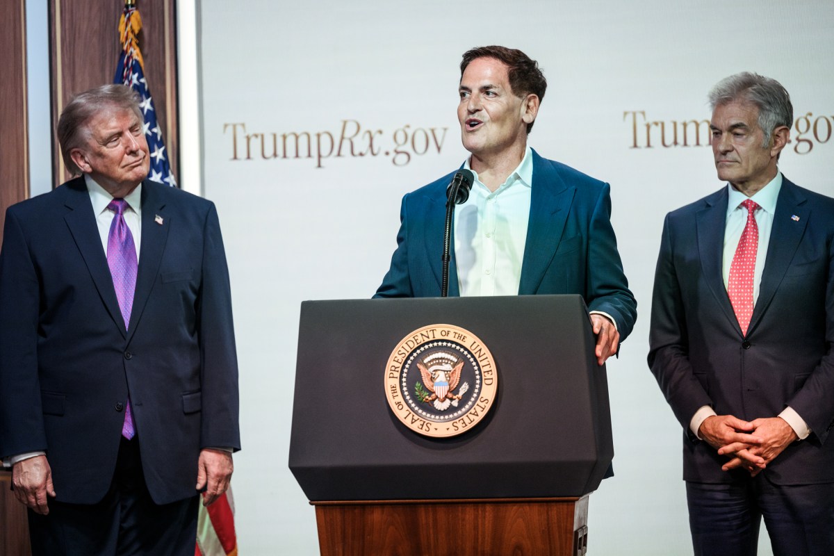 President Donald J. Trump participates in a Healthcare Affordability event at the Eisenhower Executive Office Building alongside Cost Plus Drug Company Co-Founder Mark Cuban, Medicare Director Chris Klomp, HHS Secretary Robert F. Kennedy, Jr. and CMMS Administrator Dr. Mehmet Oz, Monday, May 18, 2026. (Official White House Photo by Joyce N. Boghosian)