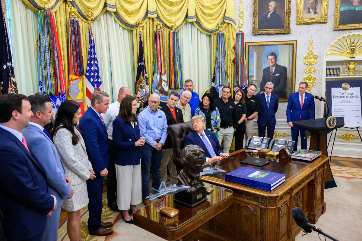 President Donald J. Trump participates in an announcement with EPA Administrator Lee Zeldin, Thursday, May 21, 2026, in the Oval Office. (Official White House Photo by Joyce Boghosian)