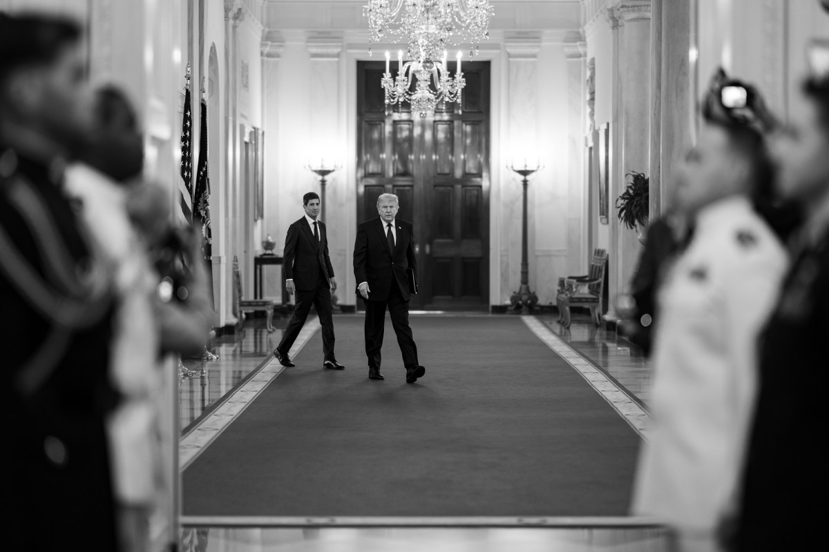 President Donald J. Trump and incoming Federal Reserve Chair Kevin Warsh arrive to the East Room of the White House for Warsh’s swearing-in ceremony, Friday, May 22, 2026. (Official White House Photo by Daniel Torok)