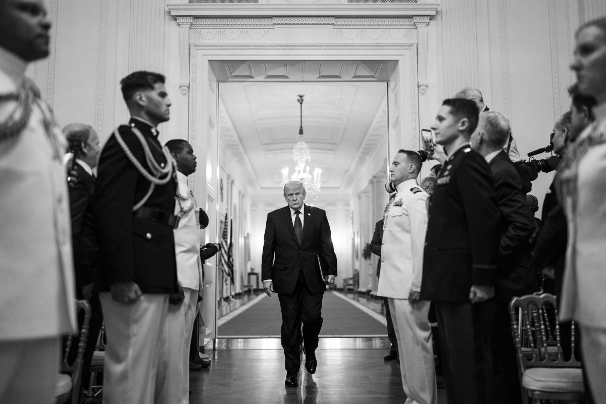 President Donald J. Trump and incoming Federal Reserve Chair Kevin Warsh arrive to the East Room of the White House for Warsh’s swearing-in ceremony, Friday, May 22, 2026. (Official White House Photo by Daniel Torok)