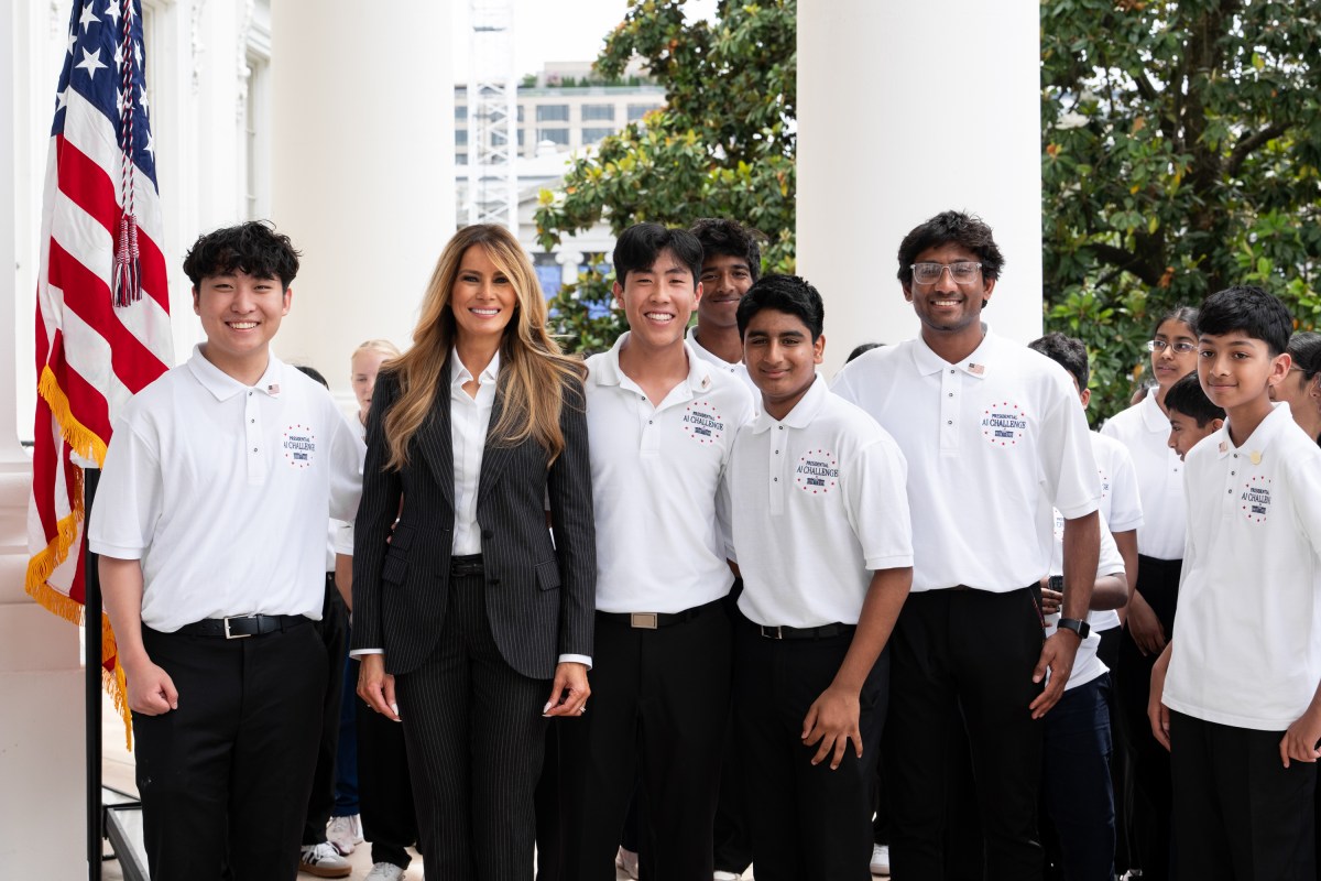 First Lady Melania Trump poses for a photo with student presenters at the Presidential Artificial Intelligence Challenge National Champion Awards, Tuesday, June 9, 2026, on the Blue Room Balcony of the White House.(Official White House Photo by Andrea Hanks)