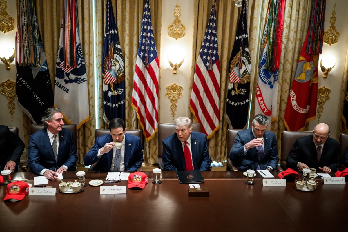 President Donald J. Trump holds a cabinet meeting in the Cabinet Room Wednesday, May 27, 2026. (Official White House Photo by Daniel Torok)