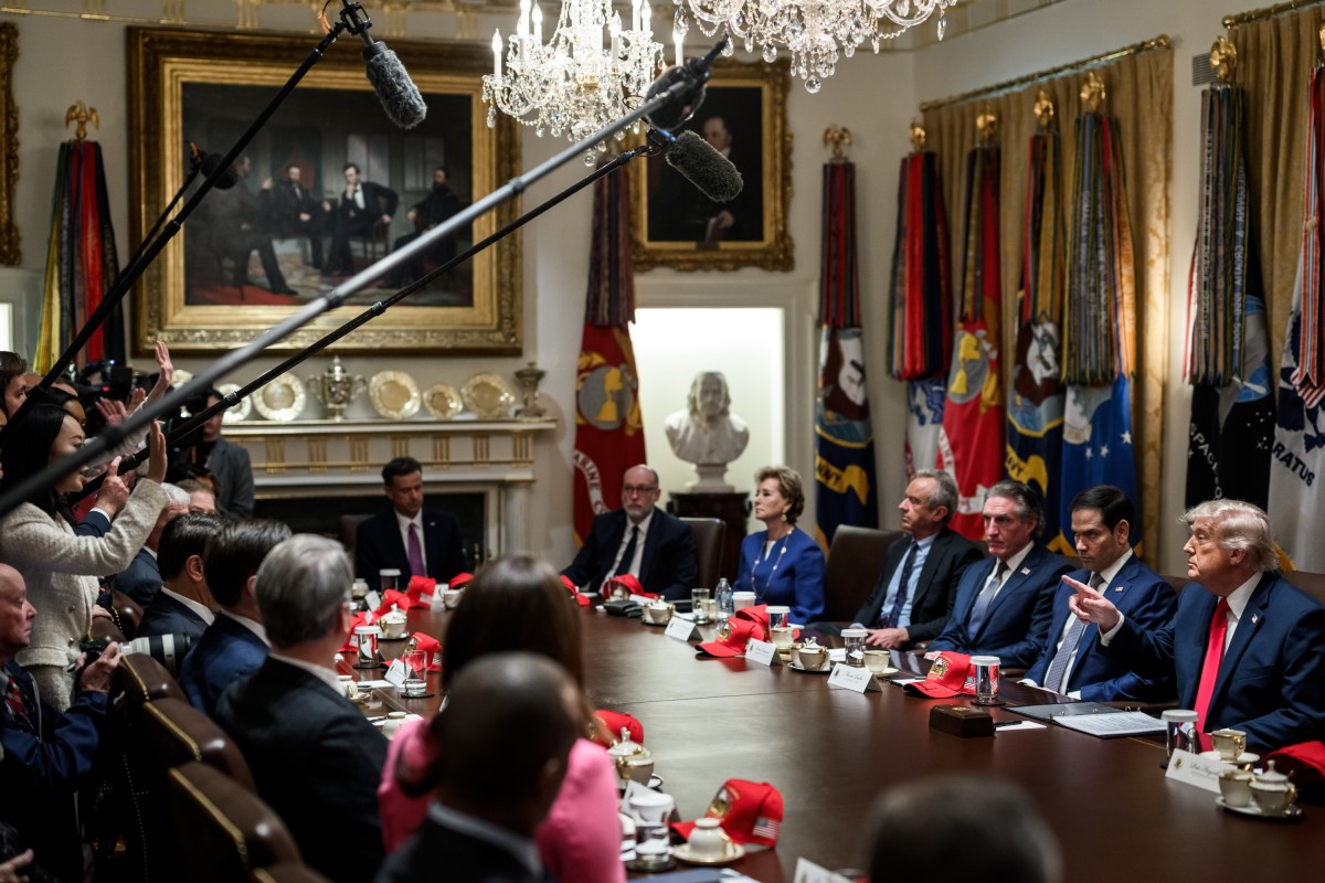 President Donald J. Trump holds a cabinet meeting in the Cabinet Room Wednesday, May 27, 2026. (Official White House Photo by Molly Riley)
