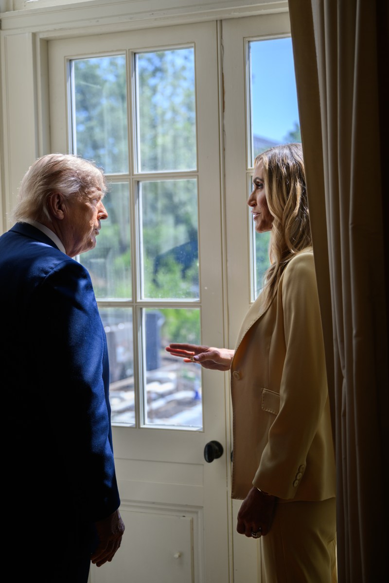 President Donald J. Trump tours the White House with Fox News host and daughter-in-law Lara Trump, Thursday, May 28, 2026. (Official White House Photo by Molly Riley)