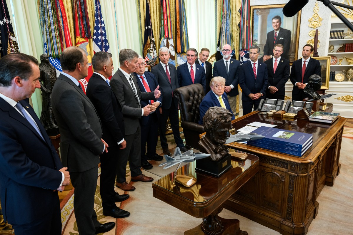President Donald J. Trump, joined by Secretary of Energy Chris Wright, Secretary of the Interior Doug Burgum, EPA Administrator Lee Zeldin and others, makes an announcement on coal, Thursday, June 4, 2026, in the Oval Office. (Official White House Photo by Molly Riley)