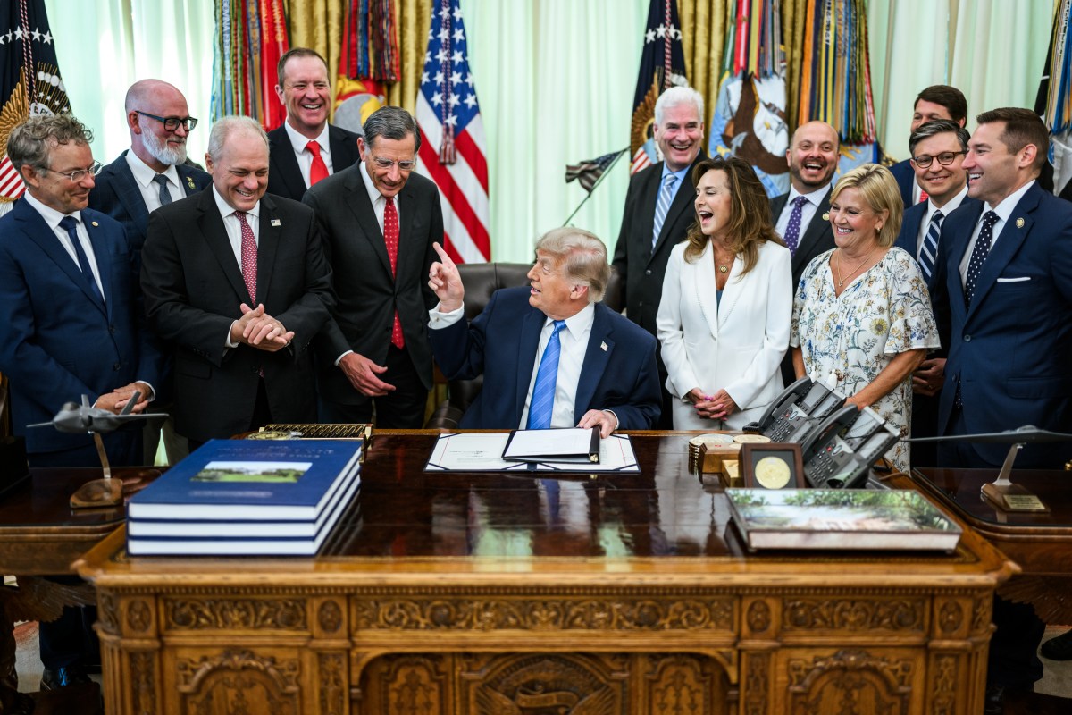 President Donald J. Trump signs the Secure America Act in the Oval Office, Wednesday, June 10, 2026. (Official White House Photo by Daniel Torok)