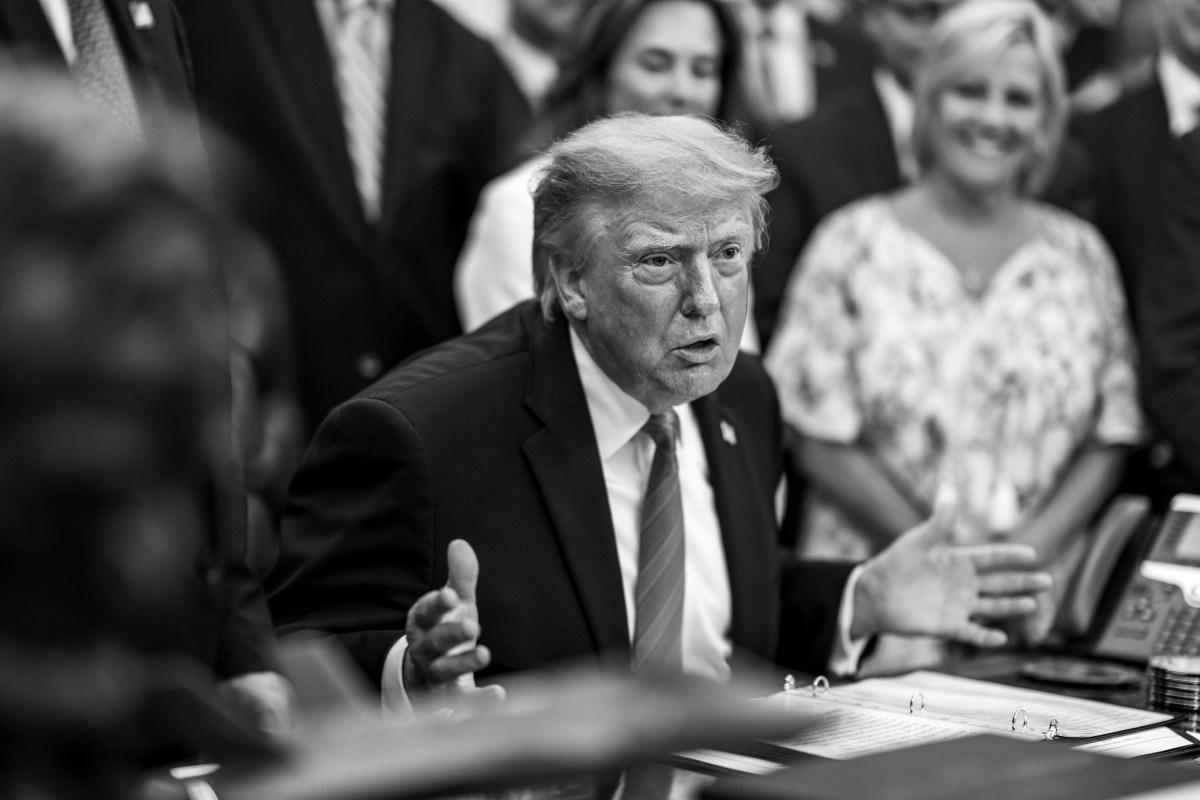 President Donald J. Trump signs the Secure America Act in the Oval Office, Wednesday, June 10, 2026. (Official White House Photo by Daniel Torok)