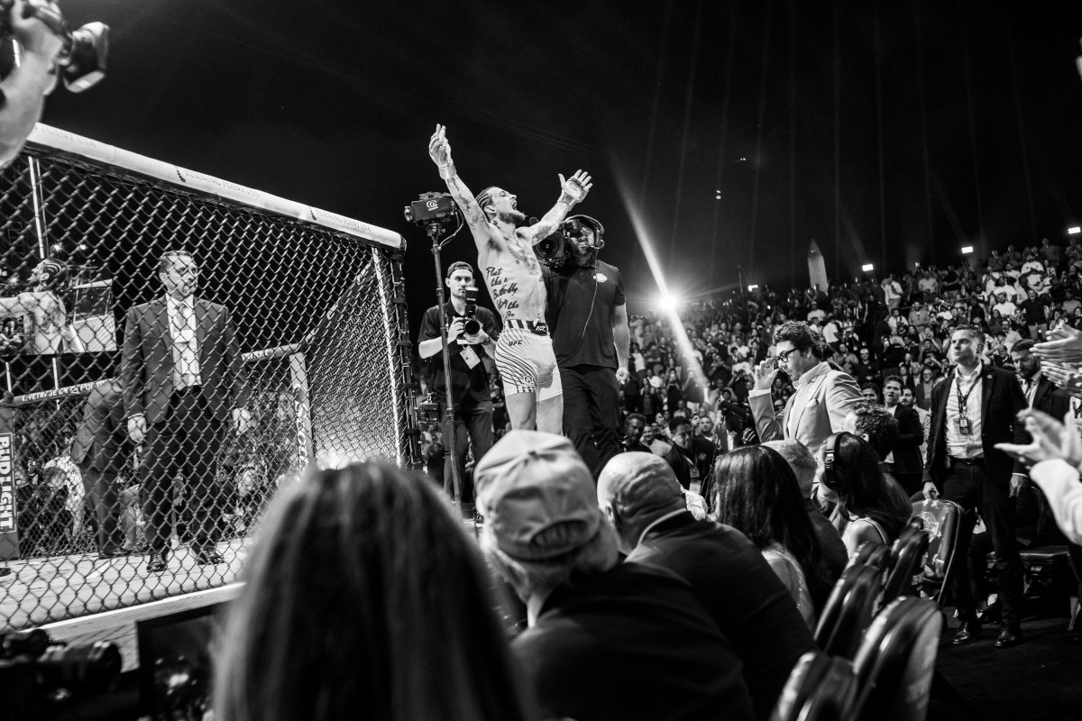 President Donald J. Trump attends UFC Freedom 250, the mixed martial arts event produced by the Ultimate Fighting Championship, Sunday, June 14, 2026, on the South Lawn of the White House. (Official White House Photo by Daniel Torok)