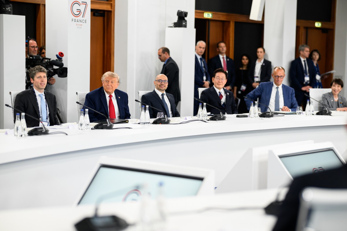President Donald J. Trump attends G7 working session V, on AI and the digital age, at the Hotel Royal Evian, Wednesday, June 17, 2026, in Evian-les-Bains, France.(Official White House Photo by Daniel Torok)