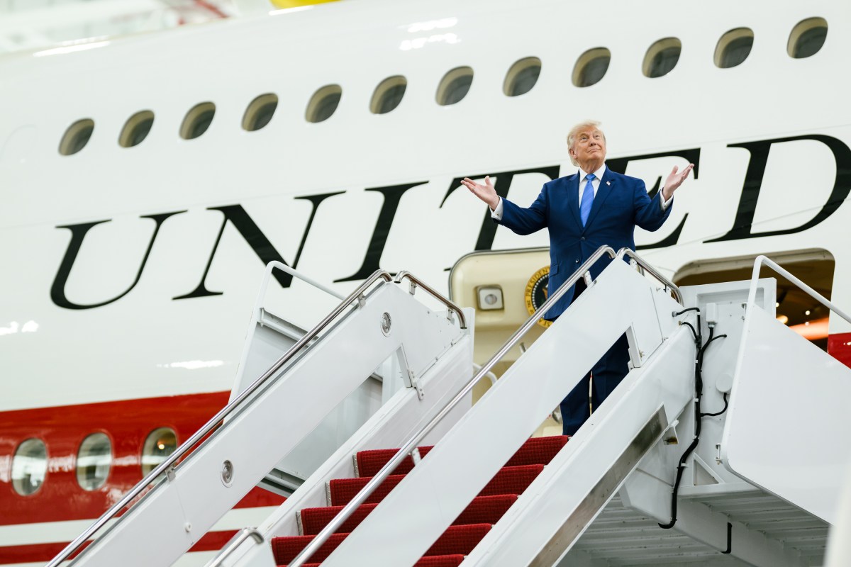 President Donald J. Trump tours the new Air Force One at Joint Base Andrews, Maryland on Friday, June 19, 2026. (Official White House Photo by Daniel Torok)