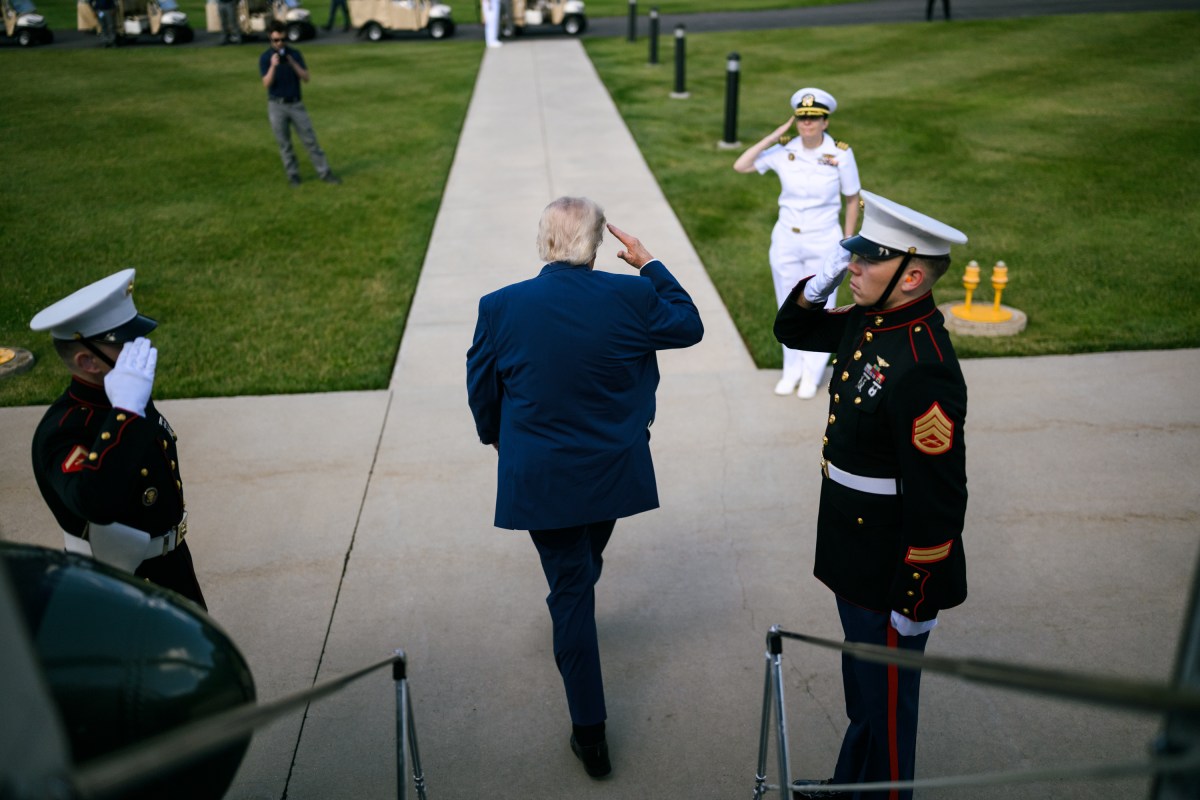 President Donald J. Trump disembarks Marine One at Camp David, Maryland on Friday, June 19, 2026. (Official White House Photo by Daniel Torok)