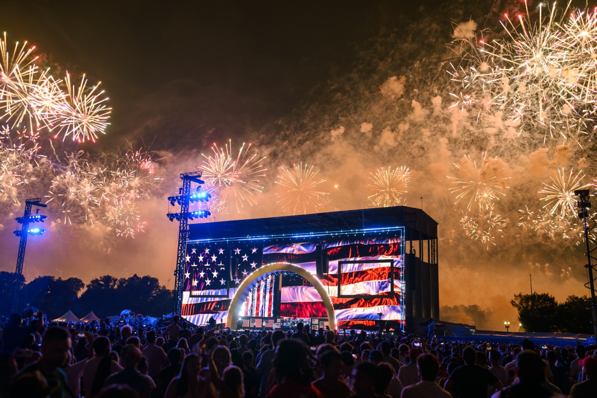 Fireworks explode over the National Mall in Washington, D.C. during the “Salute to America 250” Fourth of July celebration honoring America’s 250th anniversary, Sunday, July 5, 2026. (Official White House Photo by Daniel Torok)