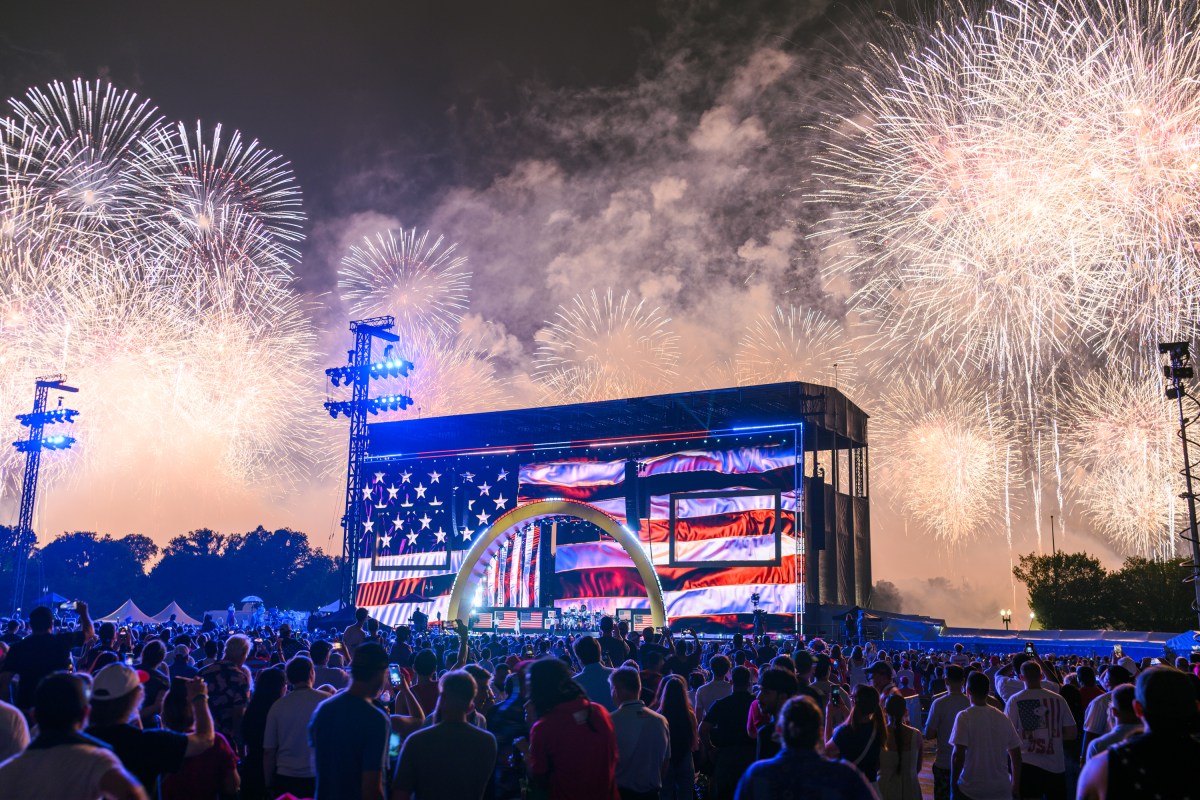 Fireworks explode over the National Mall in Washington, D.C. during the “Salute to America 250” Fourth of July celebration honoring America’s 250th anniversary, Sunday, July 5, 2026. (Official White House Photo by Daniel Torok)