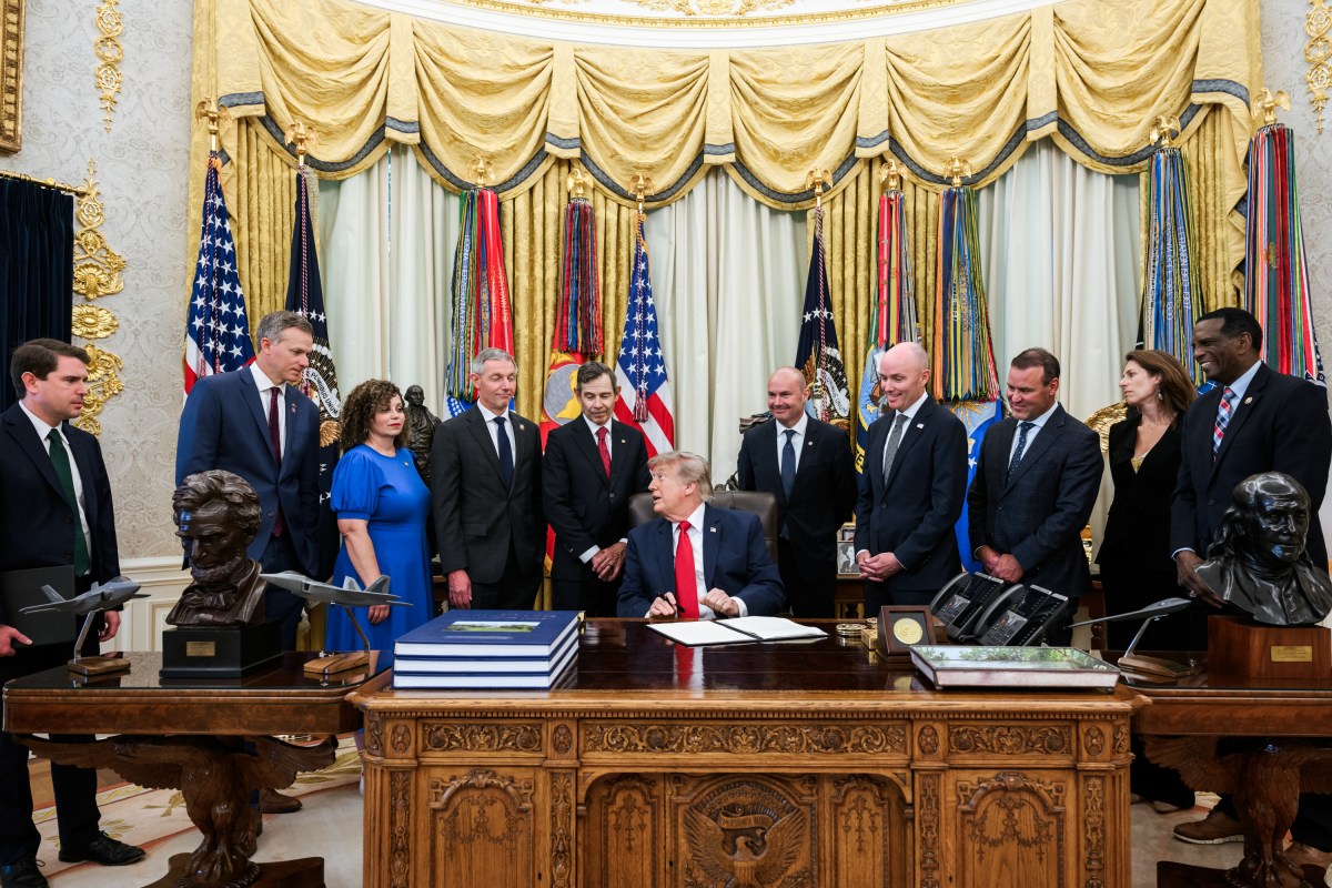 President Donald J. Trump signs executive orders alongside Utah Governor Spencer Cox and members of the Utah congressional delegation in the Oval Office, Monday, July 13, 2026. (Official White House Photo by Molly Riley)