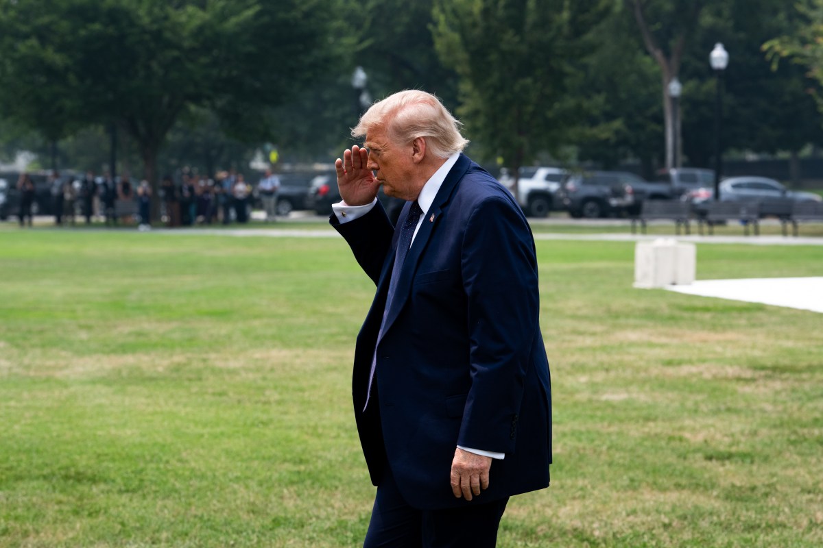 President Donald J. Trump boards Marine One on the Ellipse in Washington, D.C., Friday, July 17, 2026, en route Joint Base Andrews, Maryland for a trip to New York. (Official White House Photo by Andrea Hanks)