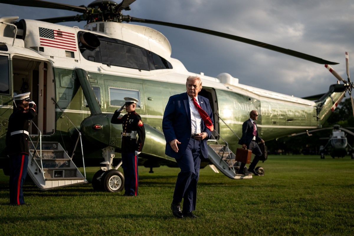 President Donald J. Trump disembarks Marine One on the Ellipse in Washington, D.C. on Wednesday, July 22, 2026, and departs for the White House. (Official White House Photo by Patrick B. Ruddy).