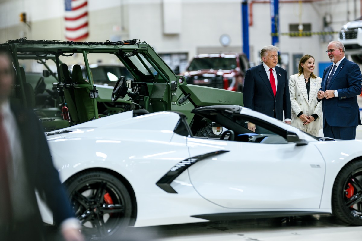 President Donald J. Trump tours the vehicle and garage facility at General Motors Proving Ground in Milford, Michigan, with Secretary of Transportation Sean Duffy, GM CEO Mary Barra, and others, Monday, July 27, 2026. (Official White House Photo by Daniel Torok)