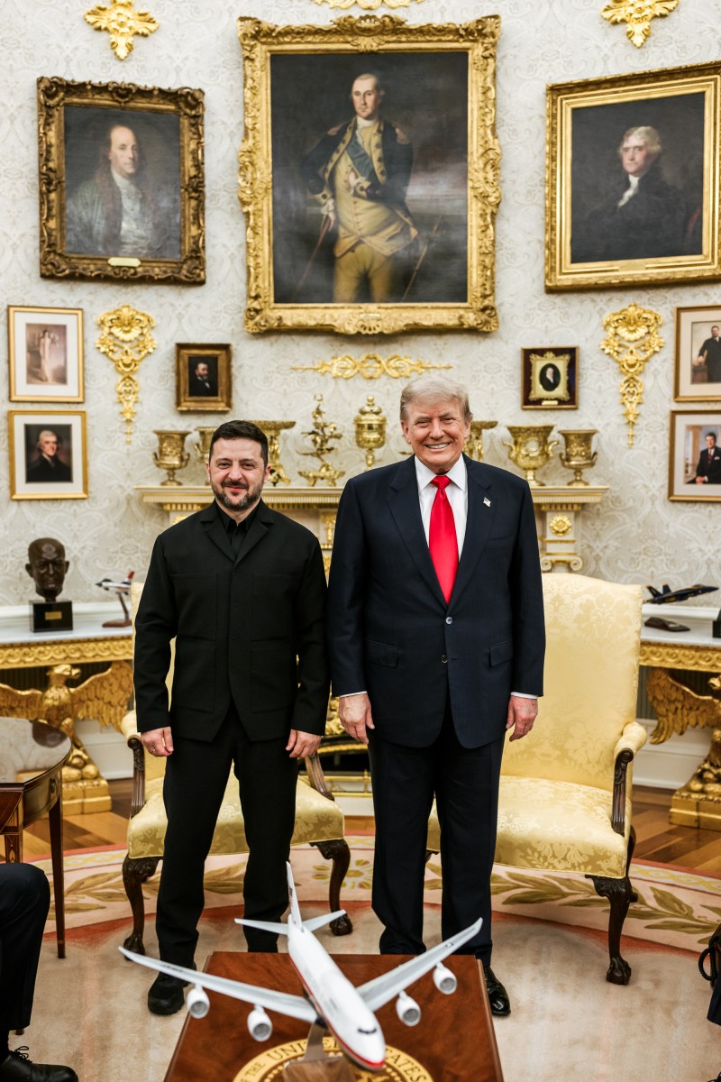 President Donald J. Trump meets with President Volodymyr Zelenskyy of Ukraine, Tuesday, July 28, 2026, in the Oval Office. (Official White House Photo by Daniel Torok)