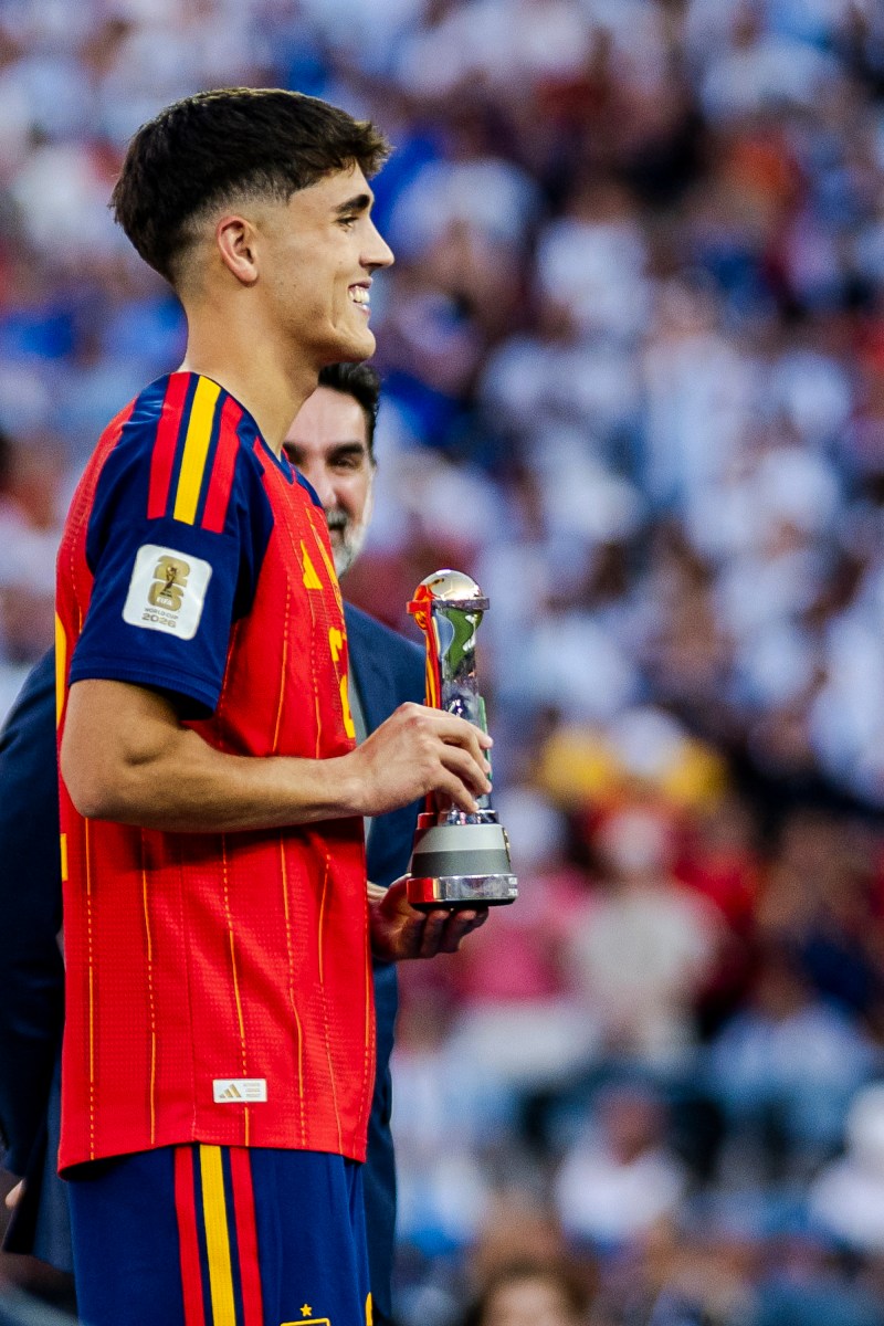 President Donald J. Trump presents medals following the FIFA World Cup Final between Spain and Argentina, Sunday, July 19, 2026, at MetLife Stadium in Rutherford, New Jersey. (Official White House Photo by Daniel Torok)