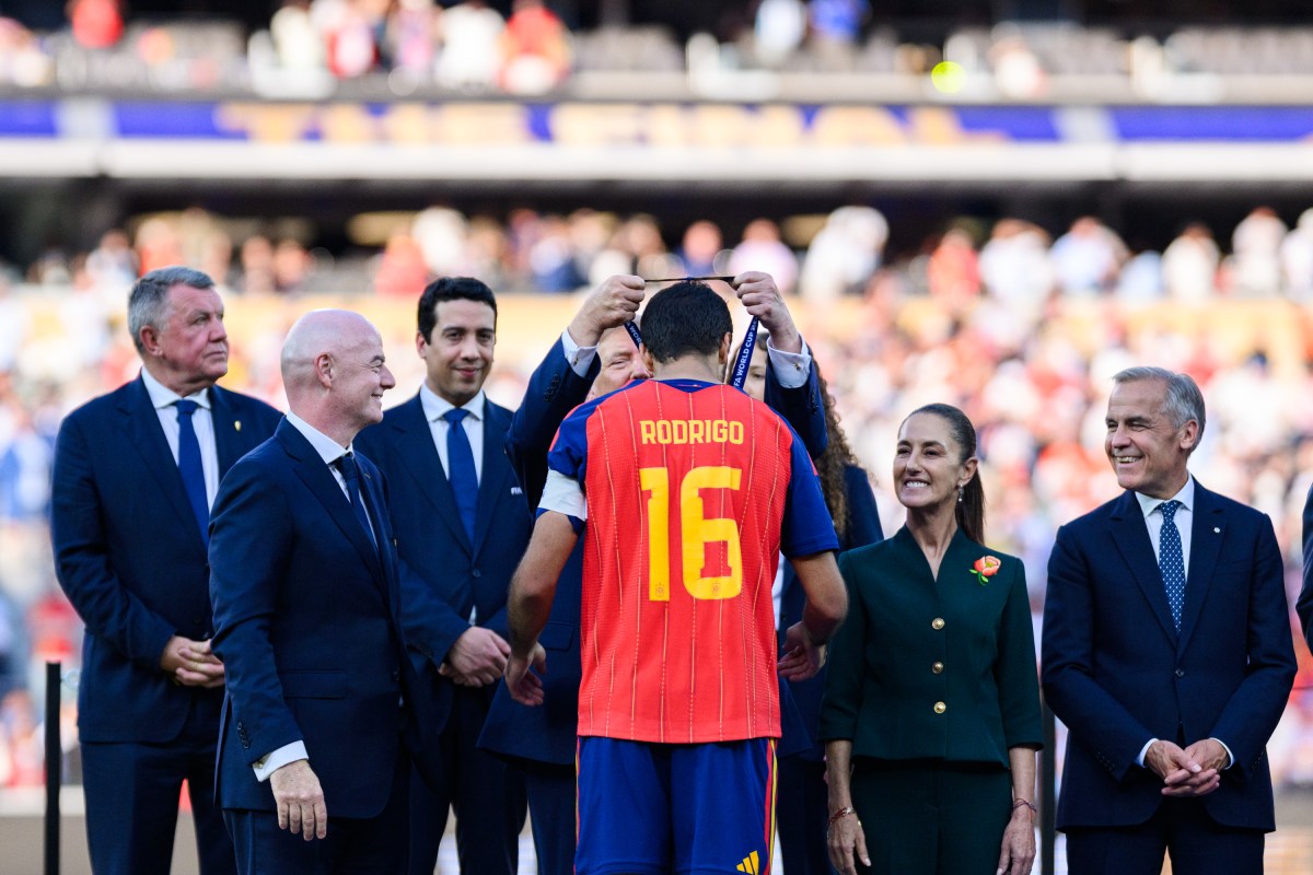 President Donald J. Trump presents medals following the FIFA World Cup Final between Spain and Argentina, Sunday, July 19, 2026, at MetLife Stadium in Rutherford, New Jersey. (Official White House Photo by Daniel Torok)