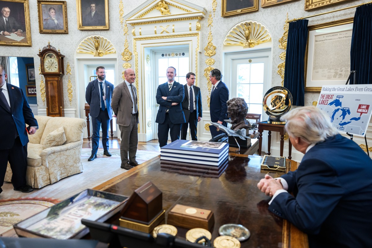 President Donald J. Trump speaks with Deputy Chief of Staff Stephen Miller, Secretary of the Interior Doug Burgum, and others before announcing the renaming of Lake Ontario to Lake America, Thursday, August 27, 2026, in the Oval Office. (Official White House Photo by Molly Riley)