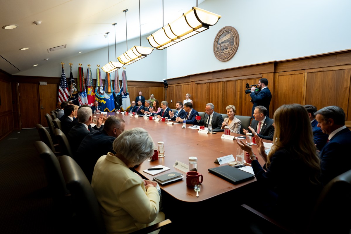 President Donald J. Trump meets with his cabinet at Camp David, Maryland on Friday, July 31, 2026. (Official White House Photo by Emily J. Higgins.)
