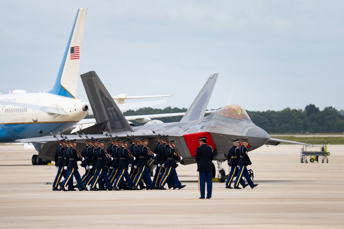 President Donald J. Trump and First Lady Melania Trump participate in a welcome ceremony for President Xi Jinping of China and his wife Peng Liyuan as they arrive at Joint Base Andrews, Maryland for a state visit, Wednesday, September 23, 2026. (Official White House Photo by Andrea Hanks)