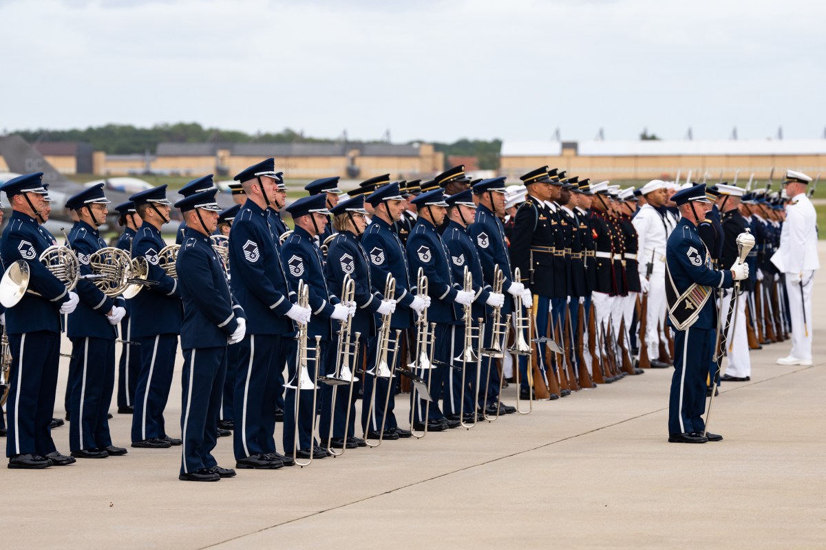 President Donald J. Trump and First Lady Melania Trump participate in a welcome ceremony for President Xi Jinping of China and his wife Peng Liyuan as they arrive at Joint Base Andrews, Maryland for a state visit, Wednesday, September 23, 2026. (Official White House Photo by Andrea Hanks)