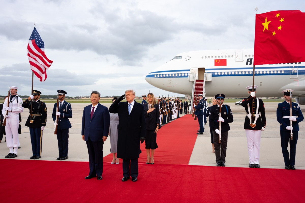 President Donald J. Trump and First Lady Melania Trump participate in a welcome ceremony for President Xi Jinping of China and his wife Peng Liyuan as they arrive at Joint Base Andrews, Maryland for a state visit, Wednesday, September 23, 2026. (Official White House Photo by Andrea Hanks)