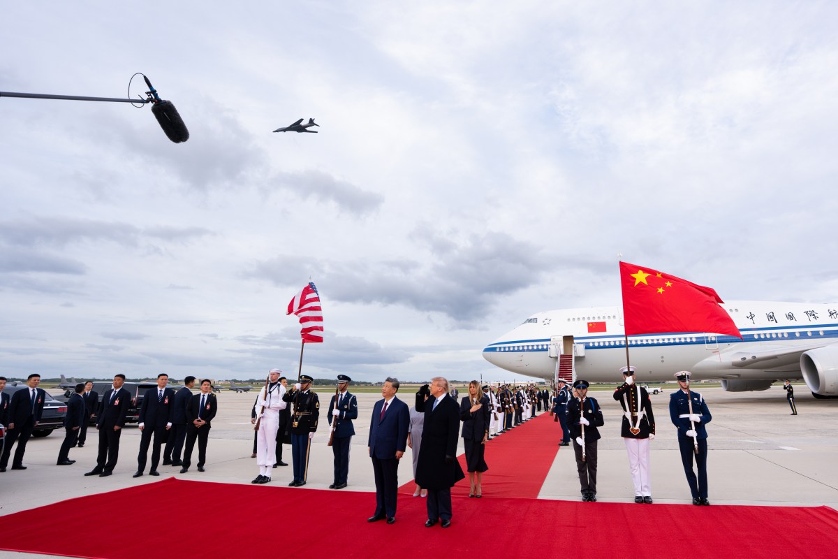 President Donald J. Trump and First Lady Melania Trump participate in a welcome ceremony for President Xi Jinping of China and his wife Peng Liyuan as they arrive at Joint Base Andrews, Maryland for a state visit, Wednesday, September 23, 2026. (Official White House Photo by Andrea Hanks)