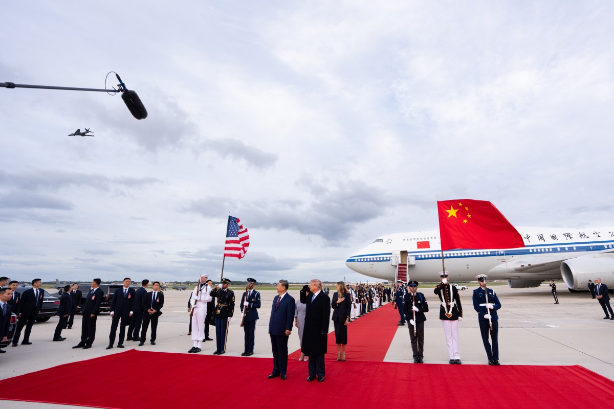 President Donald J. Trump and First Lady Melania Trump participate in a welcome ceremony for President Xi Jinping of China and his wife Peng Liyuan as they arrive at Joint Base Andrews, Maryland for a state visit, Wednesday, September 23, 2026. (Official White House Photo by Andrea Hanks)