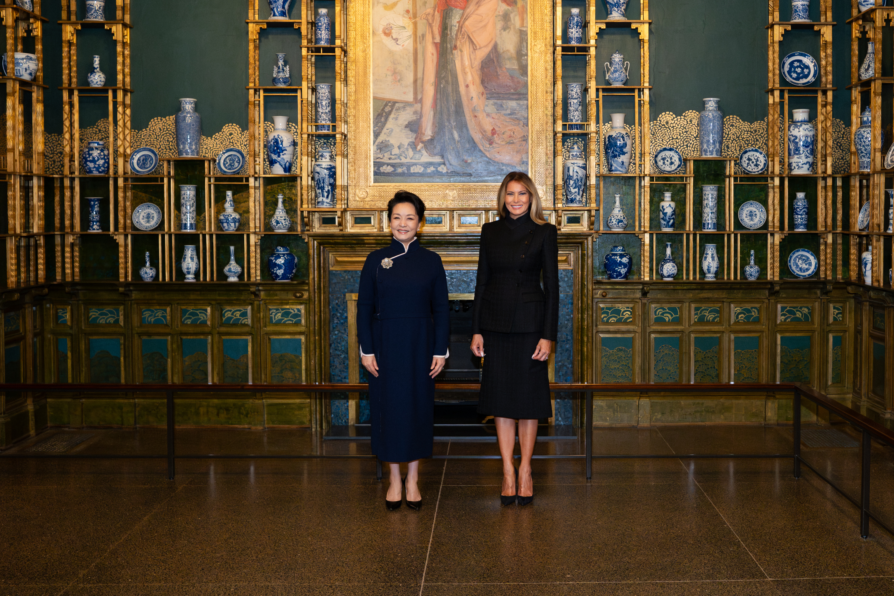 First Lady Melania Trump and First Lady Peng Liyuan tour the Smithsonian National Museum of Asian Art in Washington, D.C., Thursday, September 24, 2026. (Official White House Photo by Andrea Hanks)