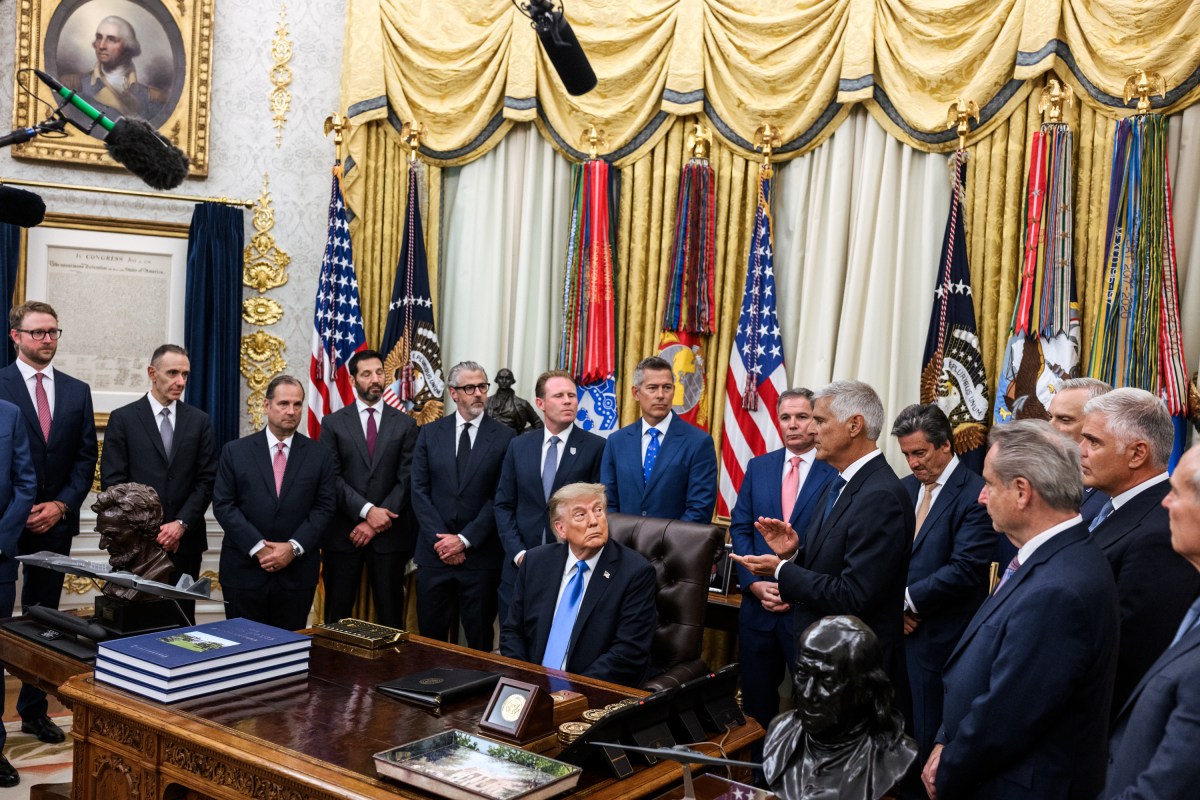 President Donald J. Trump meets with U.S. travel executives in the Oval Office, Wednesday, September 2, 2026. (Official White House Photo by Joyce N. Boghosian)
