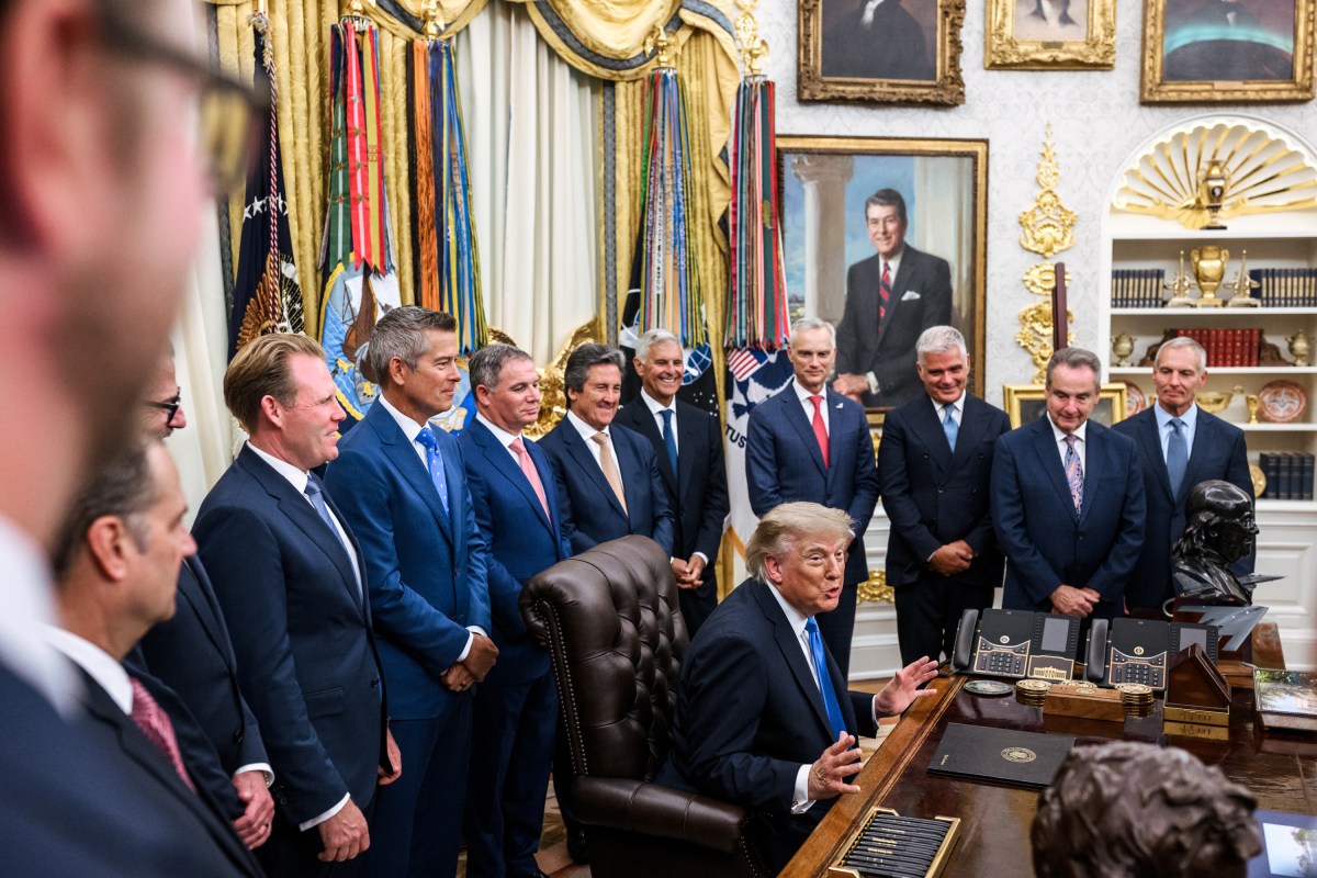 President Donald J. Trump meets with U.S. travel executives in the Oval Office, Wednesday, September 2, 2026. (Official White House Photo by Joyce N. Boghosian)