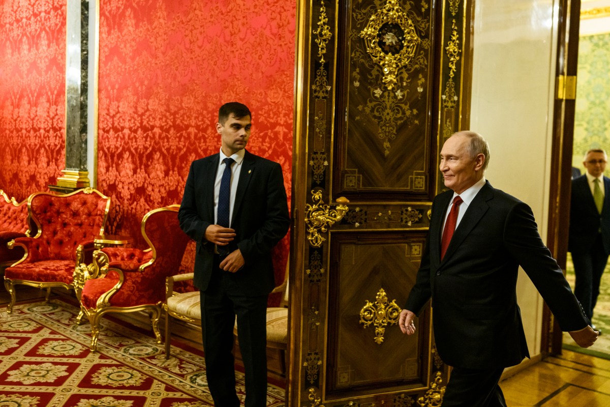 U.S. Special Envoy Steve Witkoff and Jared Kushner are greeted by Russian President Vladimir Putin in the Red Drawing Room at the Kremlin in Moscow, Russia, Saturday, September 5, 2026, to continue dialogue to end the Russia-Ukraine War. (Official White House Photo by Daniel Torok)
