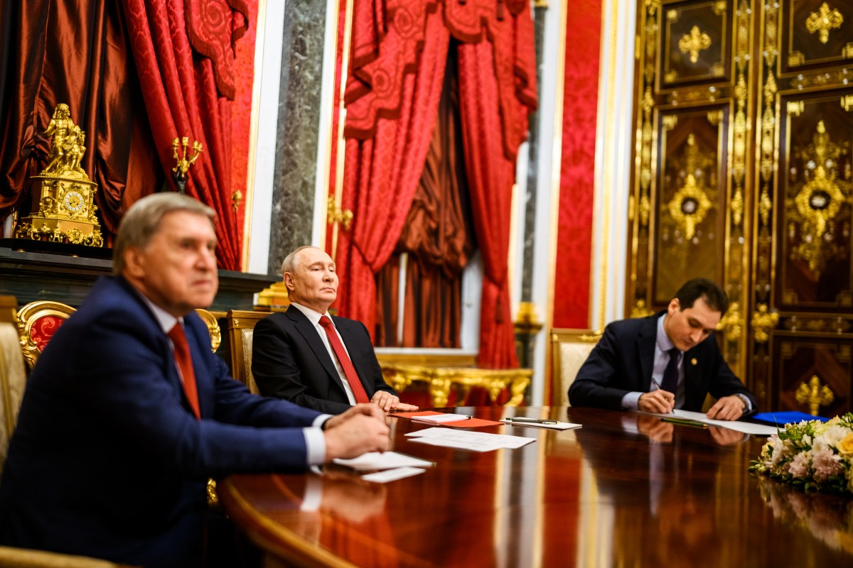 U.S. Special Envoy Steve Witkoff and Jared Kushner meet with Russian President Vladimir Putin in the Red Drawing Room at the Kremlin in Moscow, Russia, Saturday, September 5, 2026, to continue dialogue to end the Russia-Ukraine War. (Official White House Photo by Daniel Torok)
