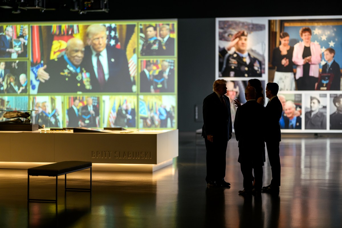 President Donald J. Trump delivers remarks and signs a bill establishing a monument to Medal of Honor recipients, to be located on the National Mall in Washington, D.C.,at the National Medal of Honor Museum in Arlington, Texas, Thursday, September 10, 2026. (Official White House Photo by Daniel Torok)