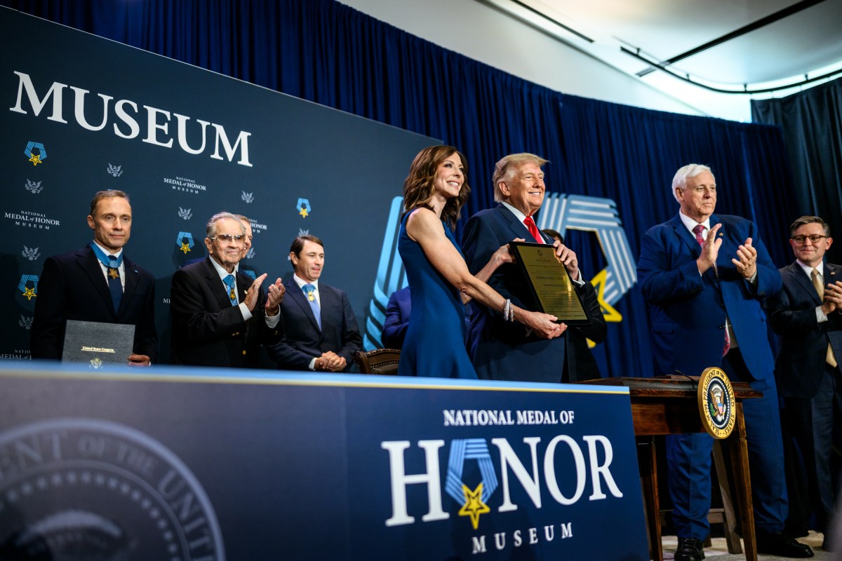 President Donald J. Trump delivers remarks and signs a bill establishing a monument to Medal of Honor recipients, to be located on the National Mall in Washington, D.C.,at the National Medal of Honor Museum in Arlington, Texas, Thursday, September 10, 2026. (Official White House Photo by Daniel Torok)