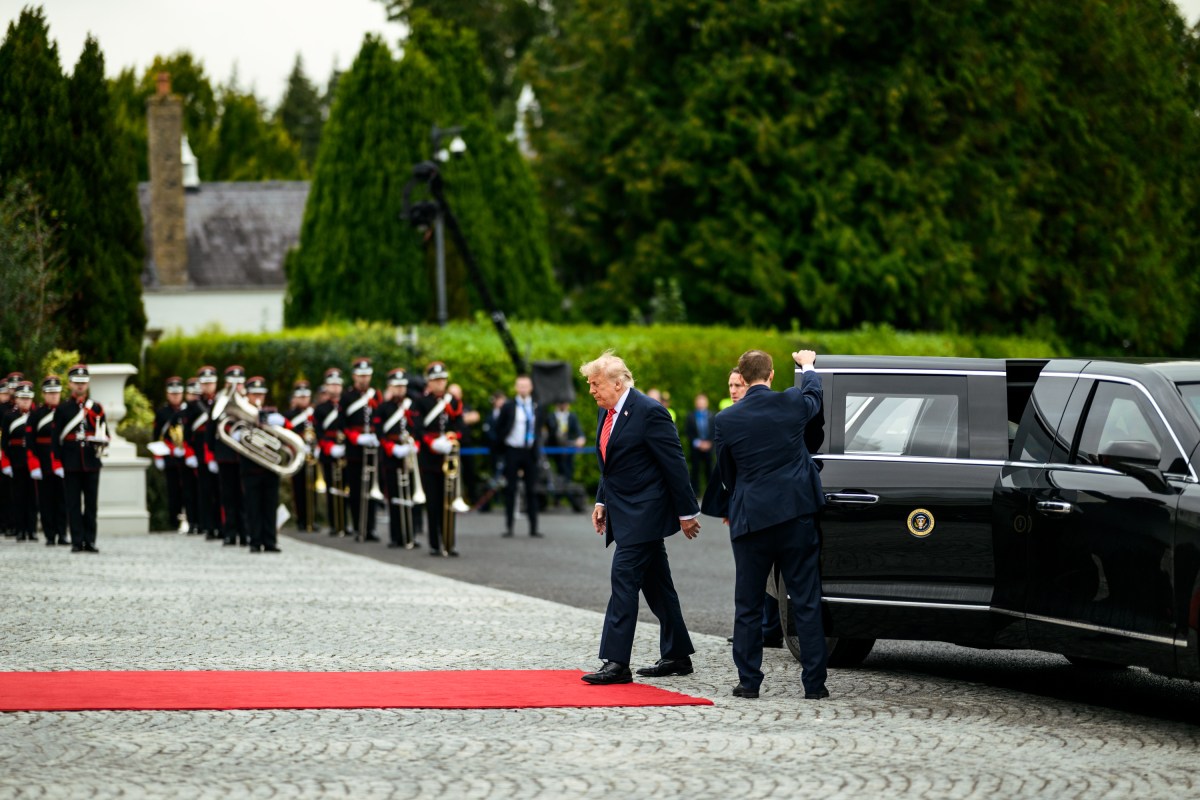 President Donald J. Trump arrives at Aras An Uachtarai, the official residence of the president of Ireland, Saturday, September 12, 2026, in Dublin. (Official White House Photo by Daniel Torok)