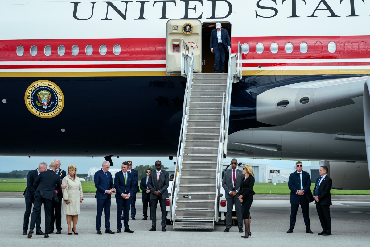 President Donald J. Trump disembarks Air Force One at Shannon Airport in County Clare, Ireland on Saturday, September 12, 2026. (Official White House Photo by Daniel Torok)