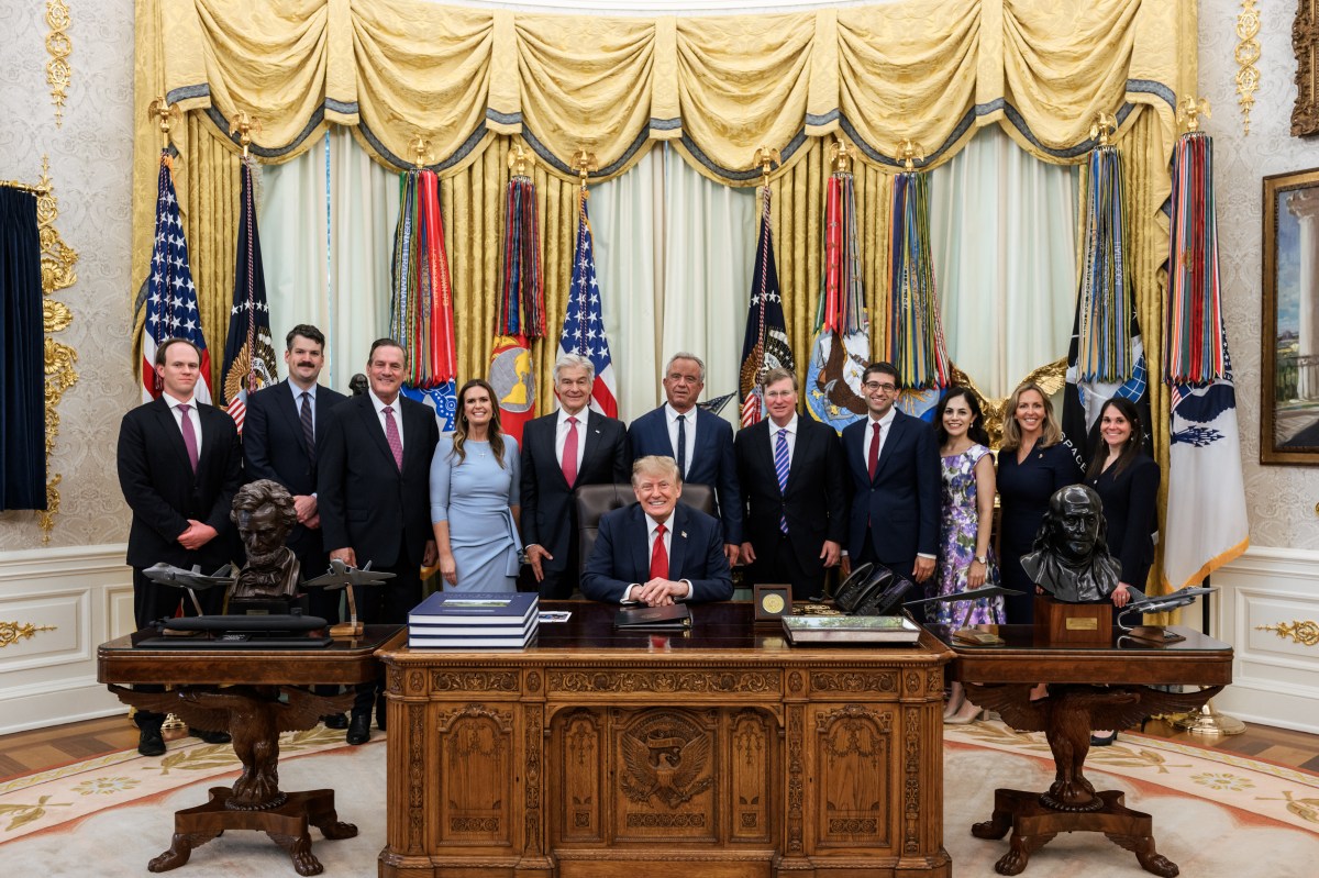 President Donald J. Trump makes an announcement on Most Favored Nation Pricing for State Medicaid Programs in the Oval Office, Friday, September 18, 2026. (Official White House Photo by Joyce N. Boghosian)
