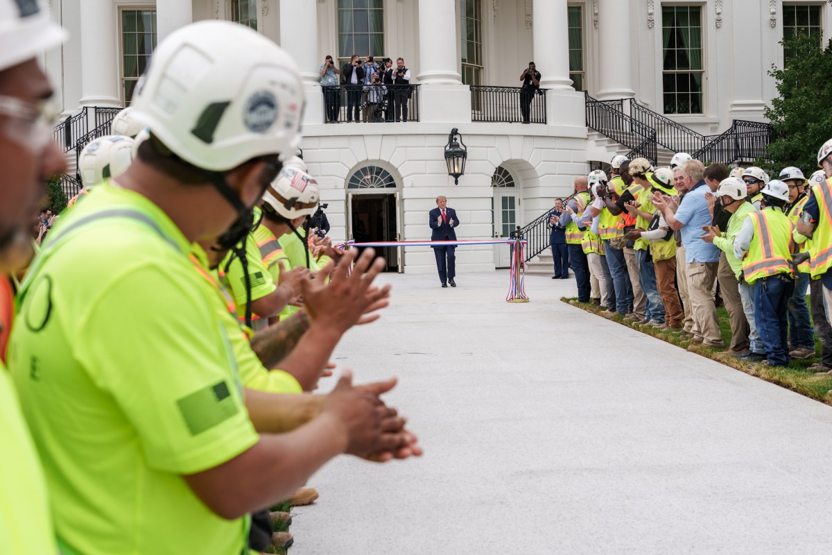 President Donald J. Trump participates in a ribbon-cutting ceremony for the new helipad on the South Lawn of the White House, Monday, September 21, 2026. (Official White House Photo by Abe McNatt)